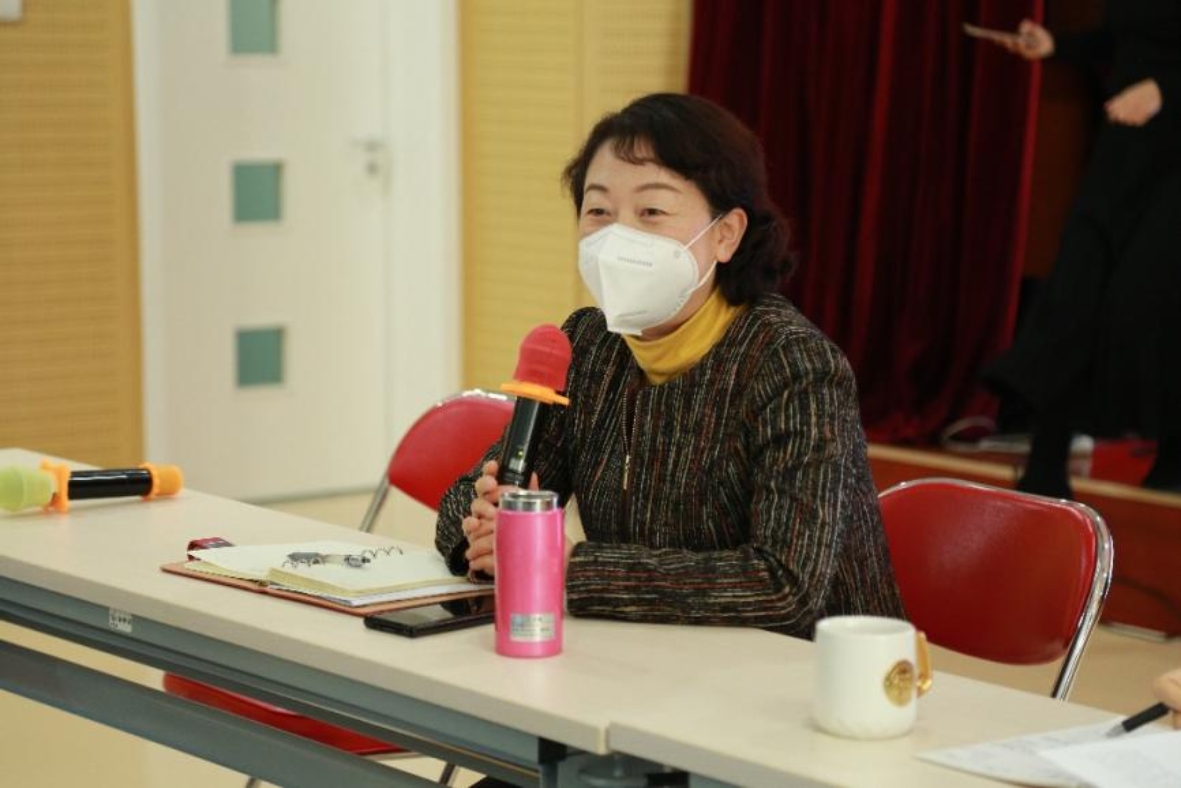 D:\照片影音资料\2021.1.12 家长在线座谈会-精选\2021.1.12 家长在线座谈会-精选\S60A3700.JPG