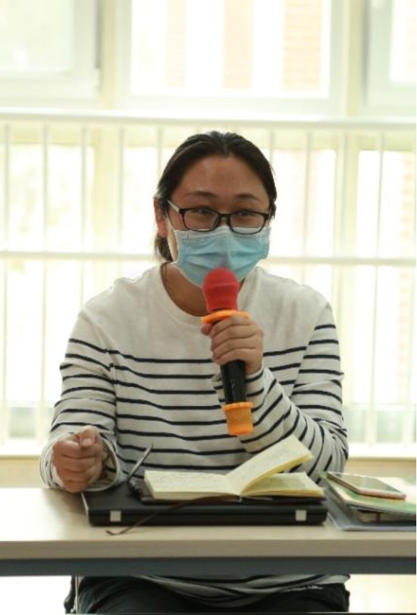 D:\照片影音资料\2021.1.12 家长在线座谈会-精选\2021.1.12 家长在线座谈会-精选\S60A3778.JPG